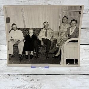 Vintage 1940s-50s Black & White Photo Group Portrait 5 Adults Sofa Family